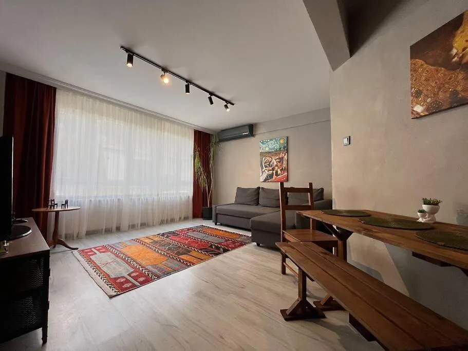 Central & Cosy Flat For 4 Person Istanbul